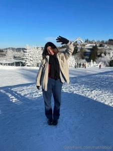 Baby it might be cold outside but i m here to heat you up come get