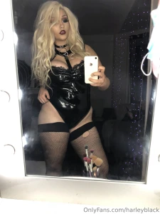 Do you want to see mommy with a strap-on