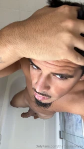 Who s going to help me wash my back