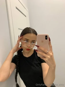 Every girl is like a painting full of bright colors and emotions i am