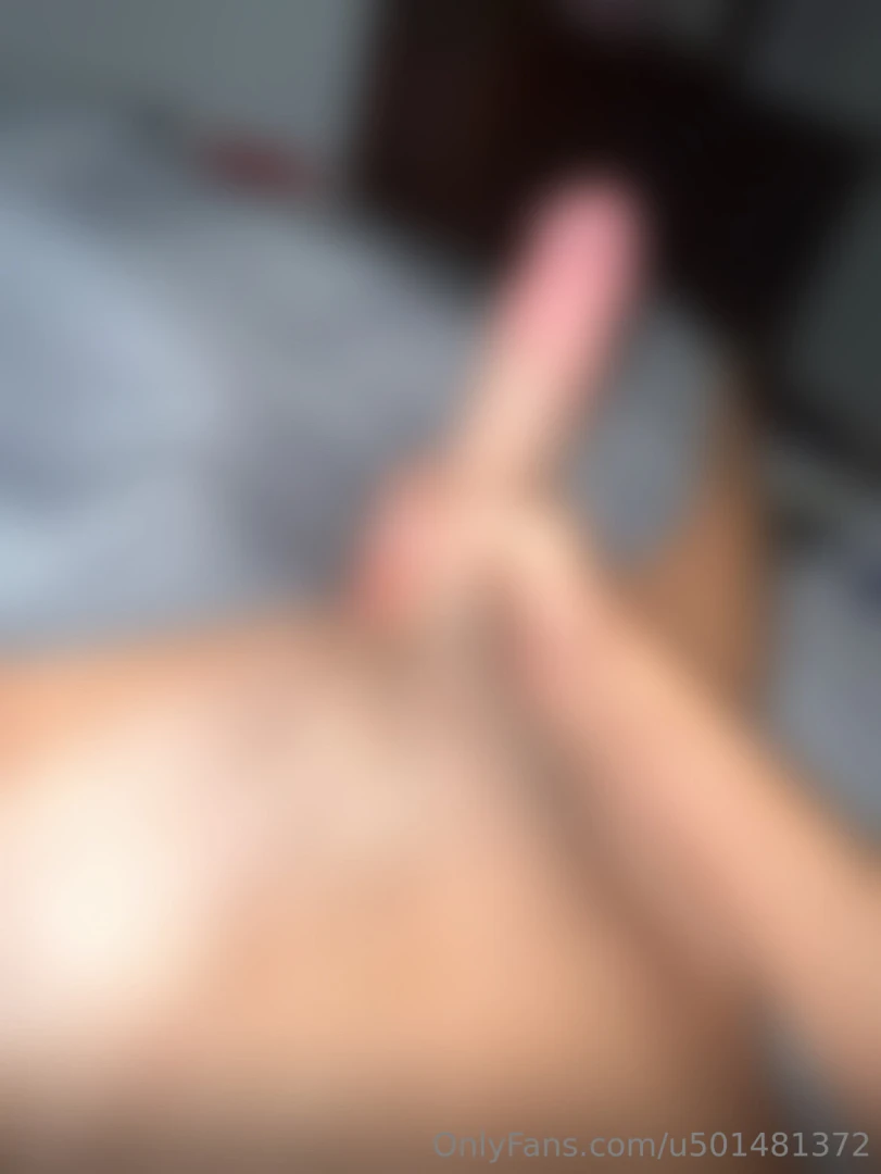 This is for the ones who really wanna suck my fuckin dick lmk if that 