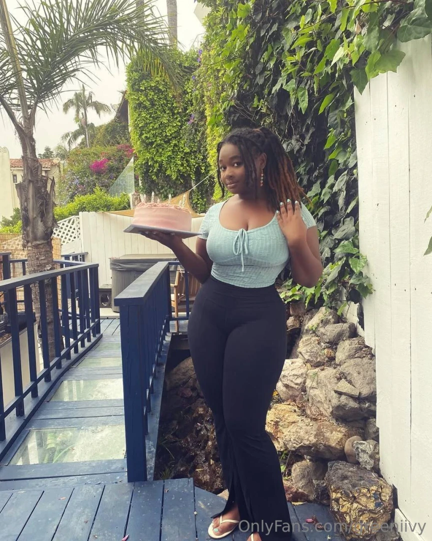 Yaaayyy it s my birthday todayyy i have got nobody to spend it with so part 1 