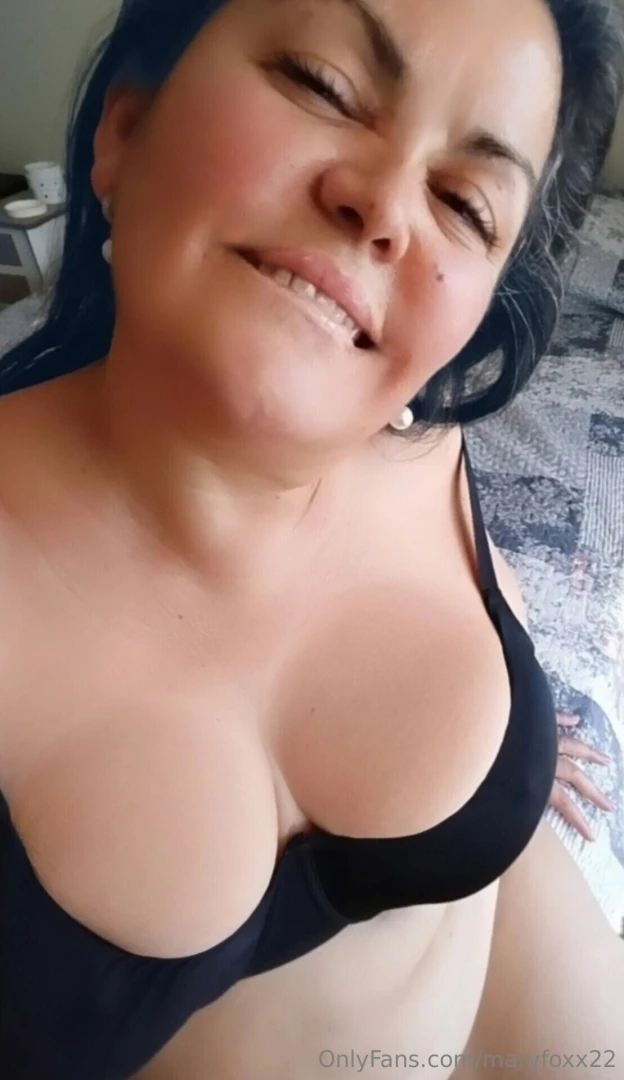 In my country it s mother s day will you give me a gift love let s see 