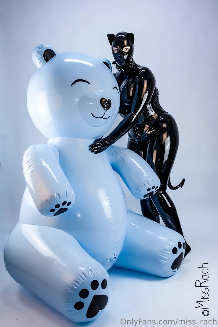 Come play join me and my shosu bear d 