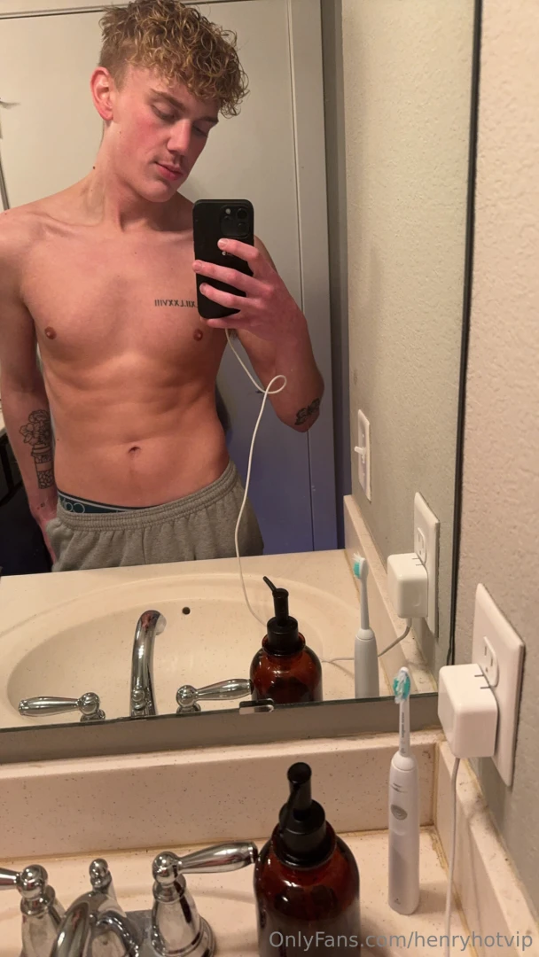 Kiss down my abs part 1 