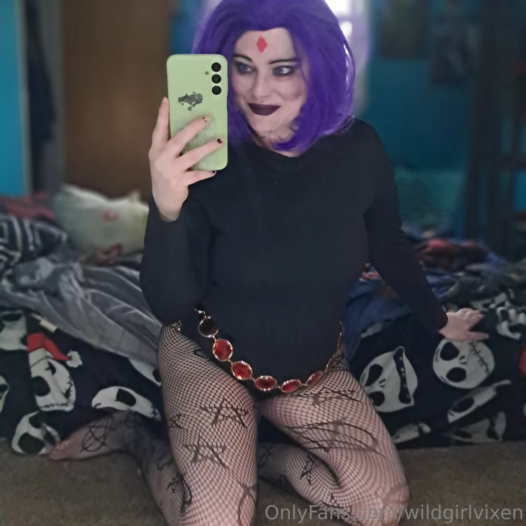 Raven selfies part 20 