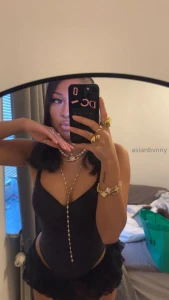 I kept my hair messy on purpose today u like that