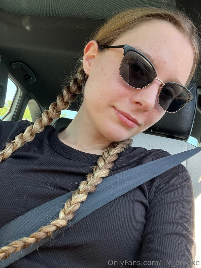 Do i look cute for work 