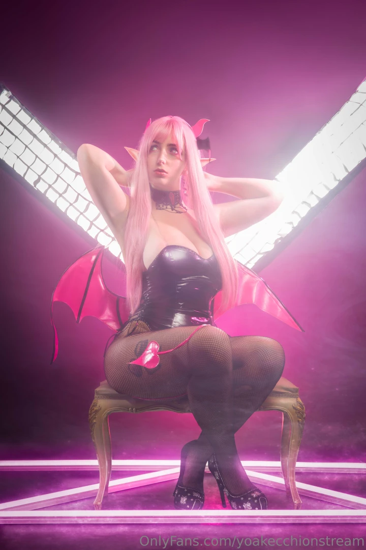 Mini set succubus sexy but innocent free big boobs and booty full set 