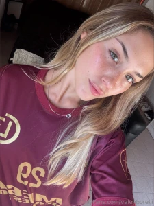 Hoy es viernes y tengo un secretito jaja pero este no es para