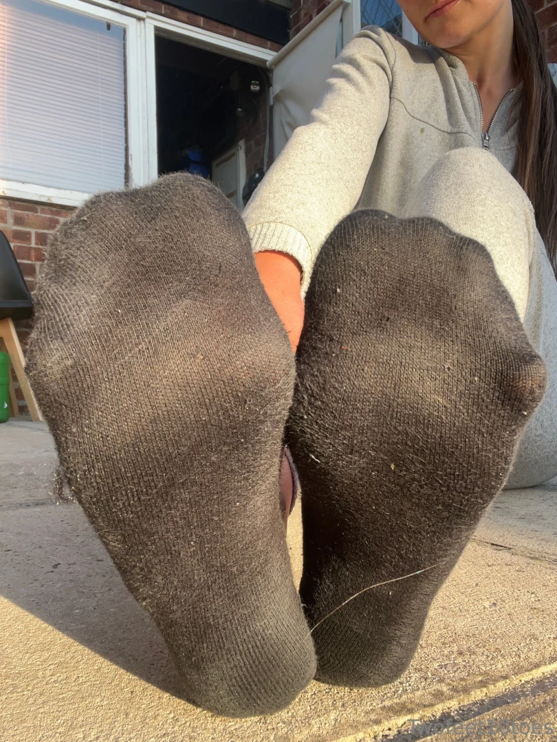 Getting your daily fix of sweaty stinking soles part 1 
