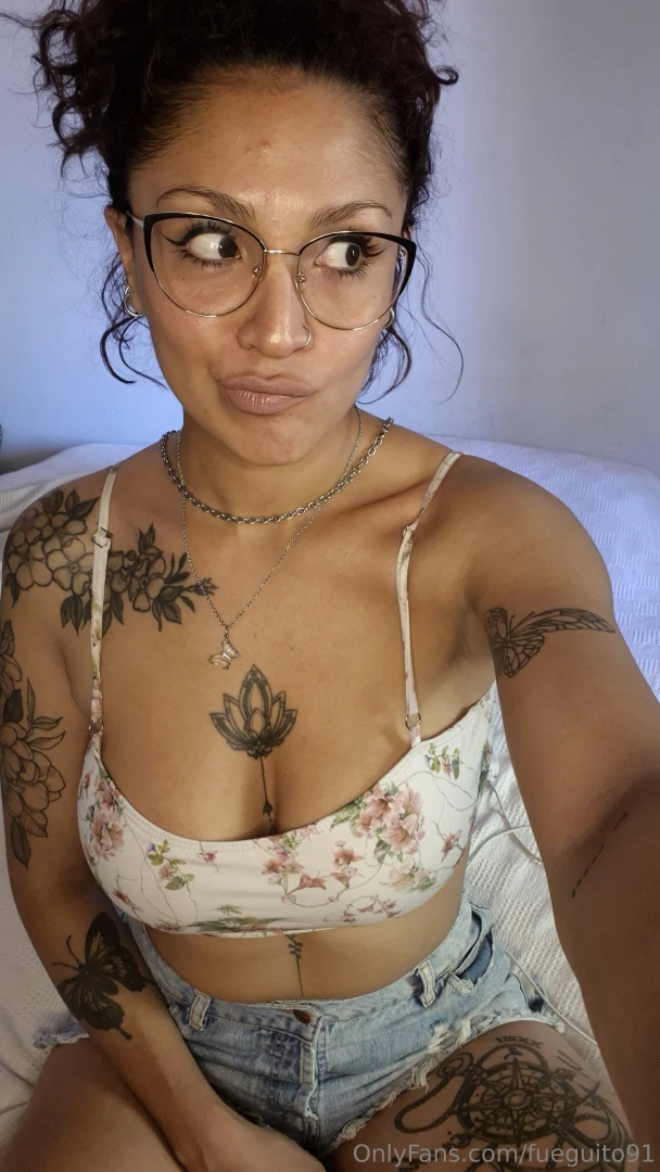 I m so bored honey do you want to play with me 