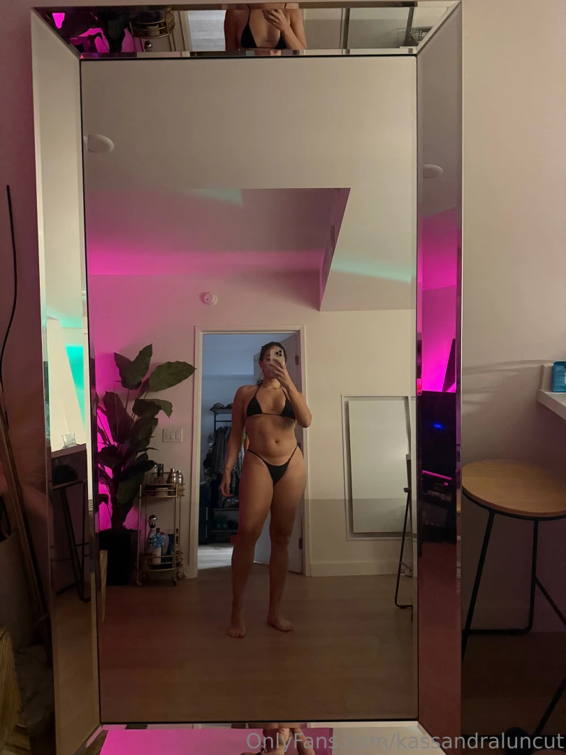 Going live wednesday 10pm pst yall ready for meeeee 