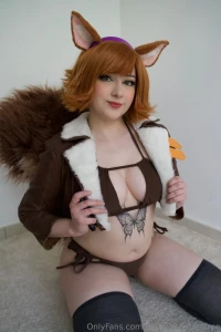 Caught you staring at my acorns again so i m giving you a better view