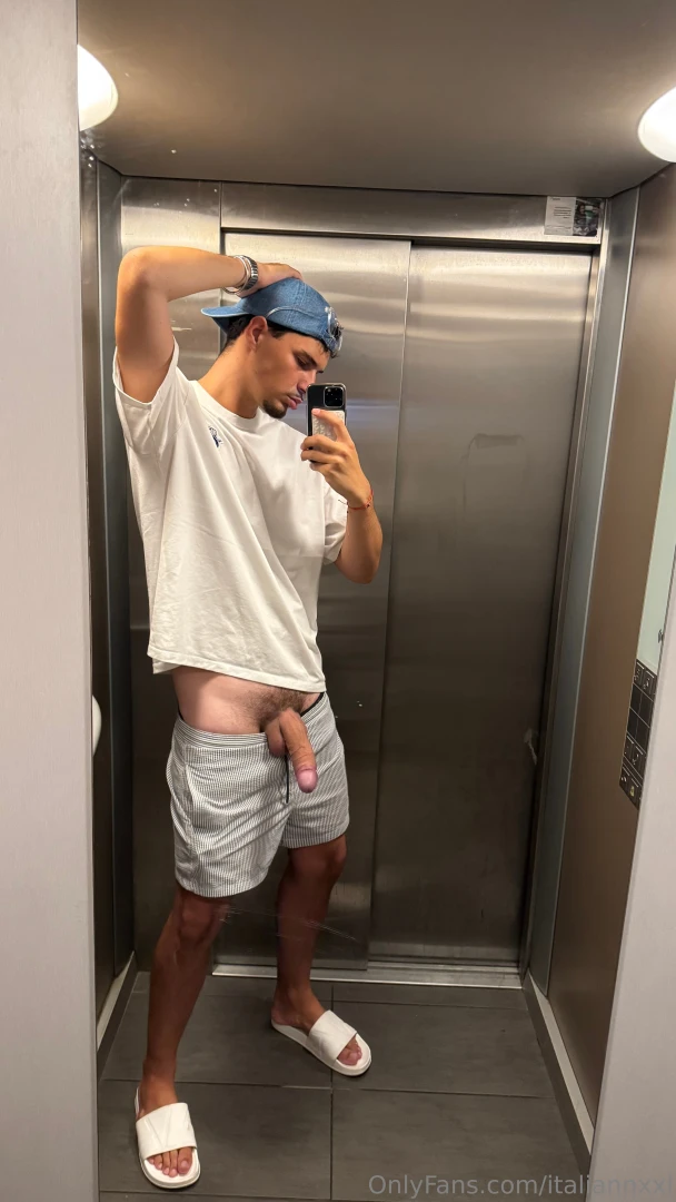 Tu fais quoi si tu me vois comme a dans l ascenseur 