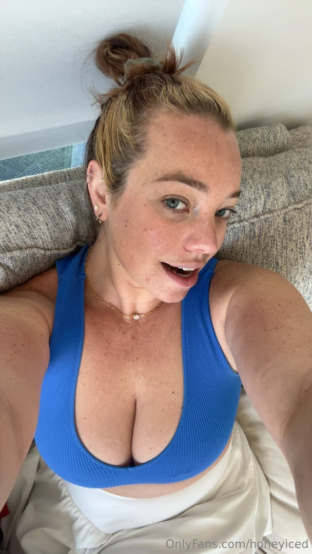 Doing my sunday reset today hot girl cleaning- check out my tik tok 