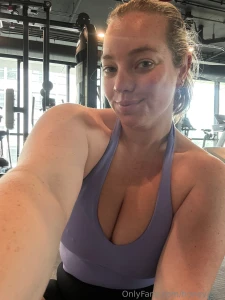 Was suppose to move today but gotta wait it s been a crazy week omg