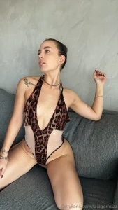 Soy como un libro abierto pero con p ginas m s interesantes i m like