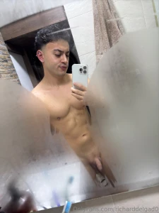 Sin filtros saliendo de ducharme en ste ltimo lunes del 2024 without