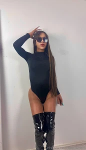 Let s play i m your boss and you re my bitch