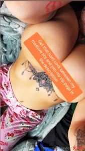 Wanna join your favourite bimbo mom in bed tonight skyler_xxx