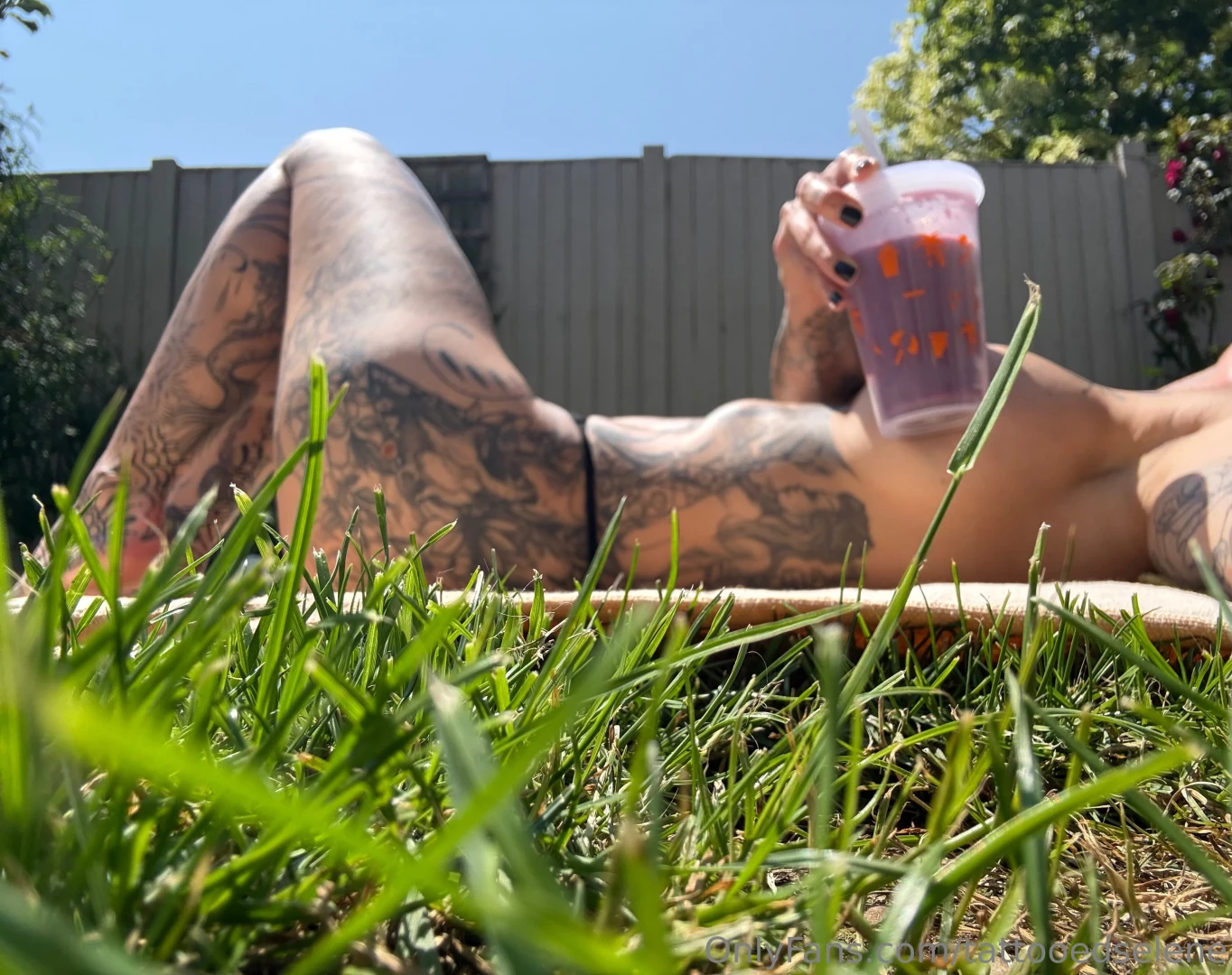 Wanna cum get some sun with me dm me if you do 