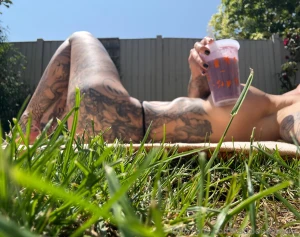 Wanna cum get some sun with me dm me if you do