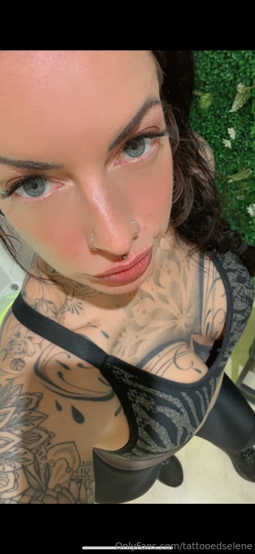 Gym and sunbed get naked with me 