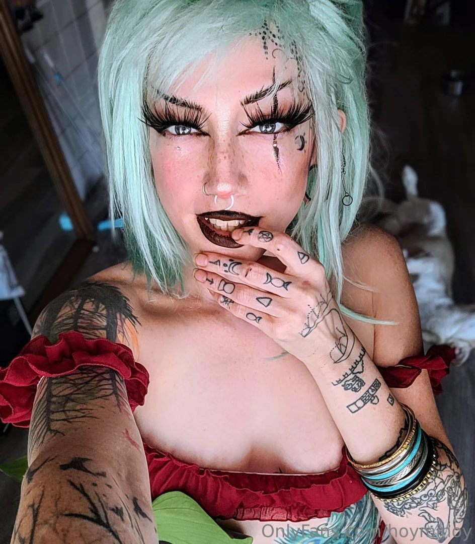 We made it free video for everyone who s subbed tonight 