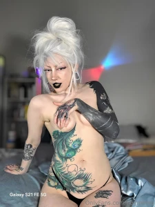 I gotta stop doing weird things with my mouth in pics