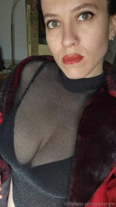 What do you think of my full shiny lips