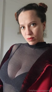 Does my cleavage distract you