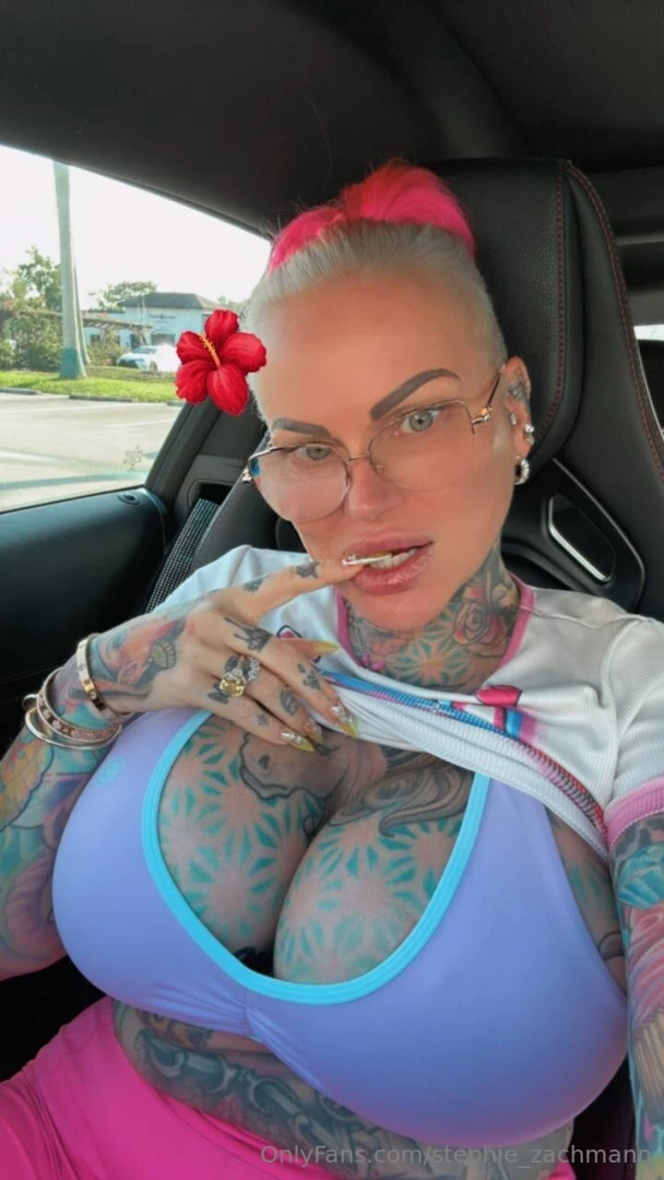 I am really in the mood to make some sexy new content and i have just 