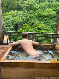 Hot onsen in japan join