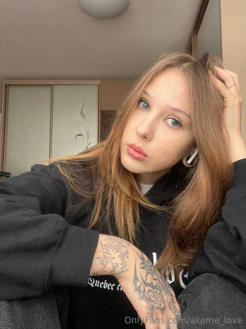 I don t read minds but somehow i know what you re thinking right now 