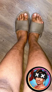 Had some foot freaks dm me asking for pics here s some footporn for