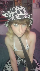 Your cow would like you to take me for a walk cowgirl cute egirl l34sh