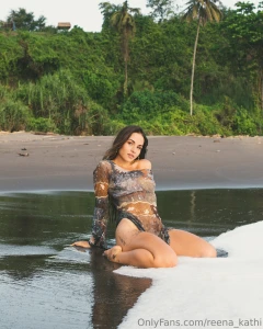 Such some chilly place sit down right here and lets enjoy the sunset