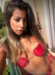 Oggi sono silenziosa ma la testa urla