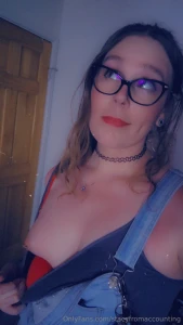 I just cant seem to keep my clothes on