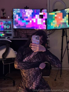 Qu tal si env o un regalito a los 5 primeros chicos en darle like a 10