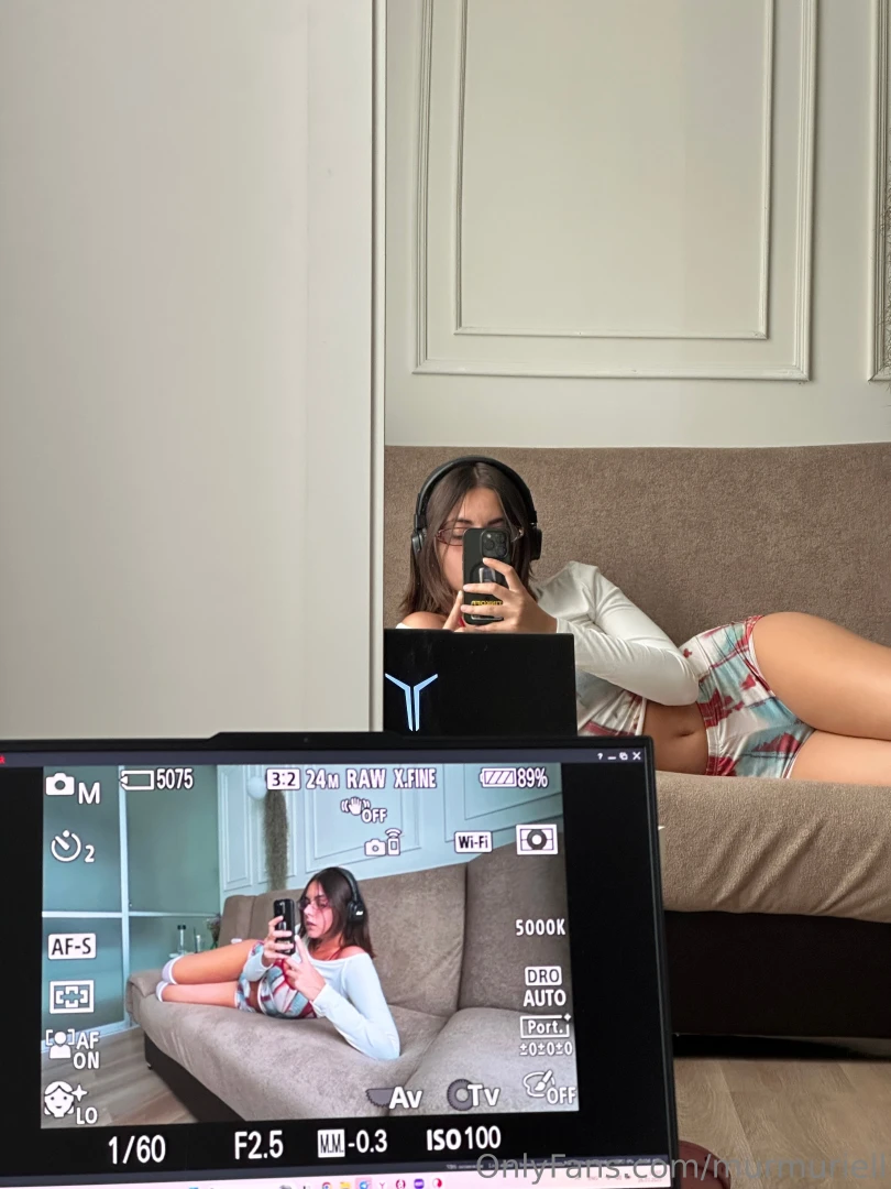 Do you like the video to have some kind of colored lighting like part 3 