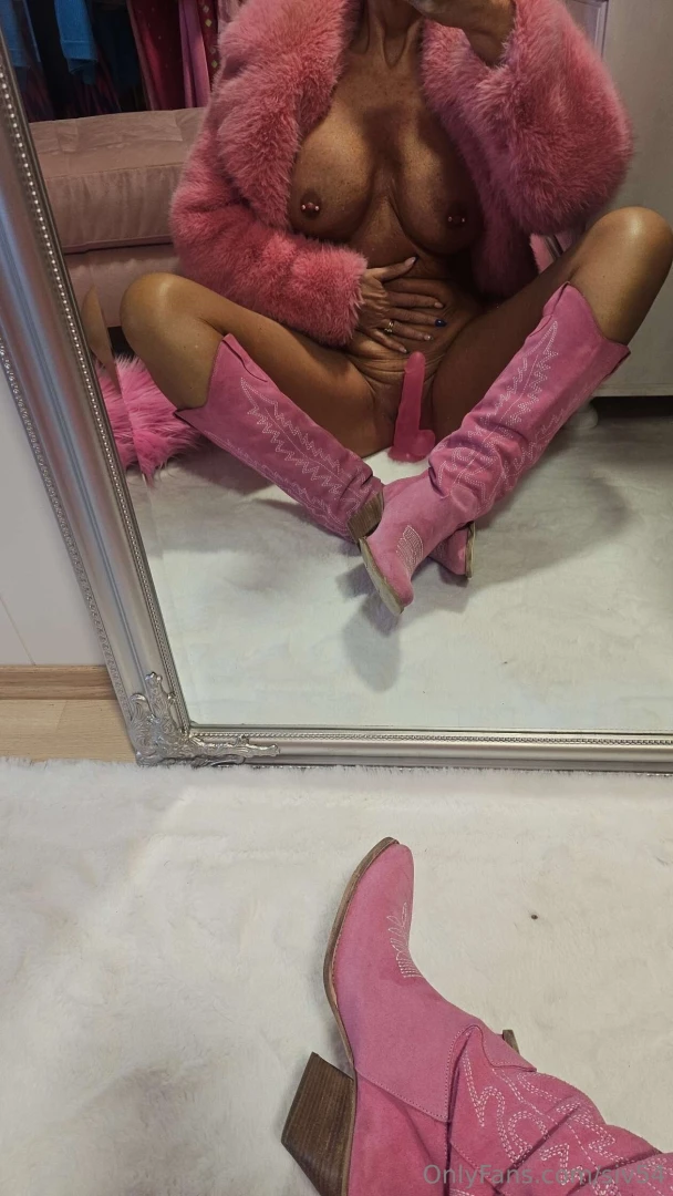 God s ndag noen som har lyst til se meg bruke denne dildoen 