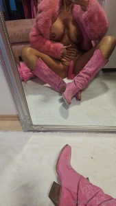 God s ndag noen som har lyst til se meg bruke denne dildoen