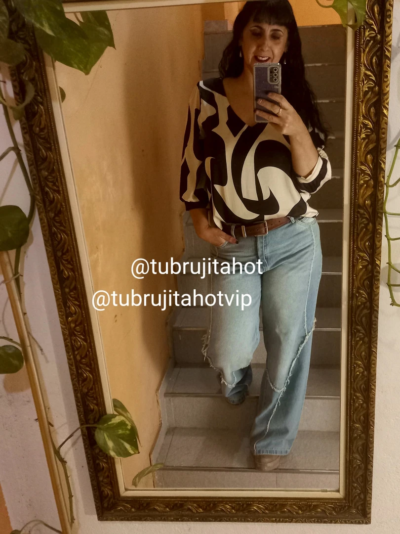 What do you think how do the jeans look on me 