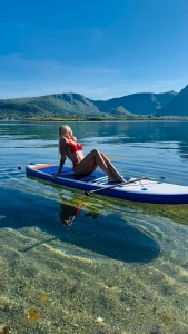 I wanna laugh and cry but i dropped my phone in the ocean hahaha no it part 2