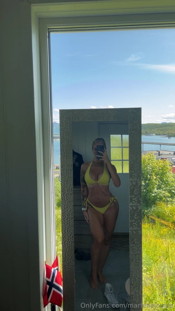 More tanning ugghh sick of this bad phone camera 