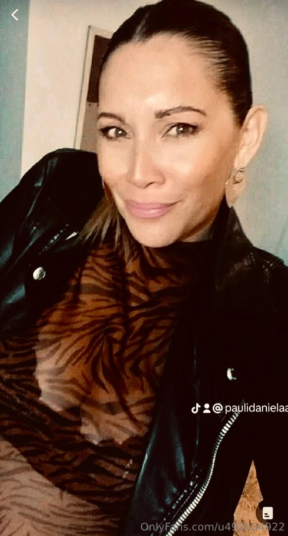 Si queres pasarla incre ble te espero en mi perfil 