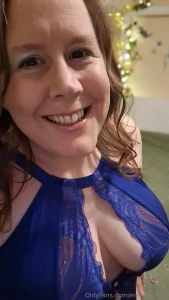 Jan 2024 wearing a bit of make up one more auto post at 7pm with some part 4
