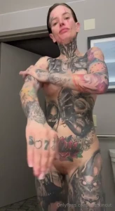 Here are a few more videos of this hot tatted up white girl let me